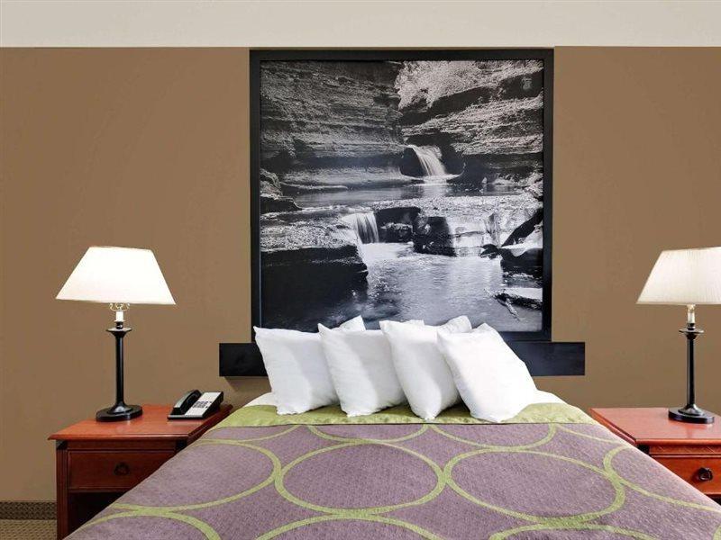 Super 8 By Wyndham Ithaca Exterior foto