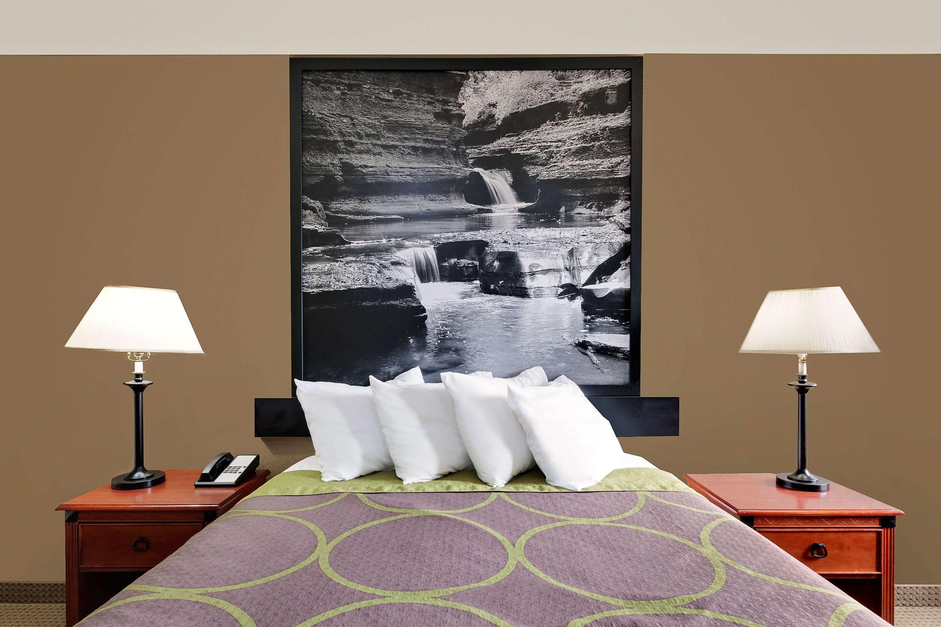 Super 8 By Wyndham Ithaca Exterior foto