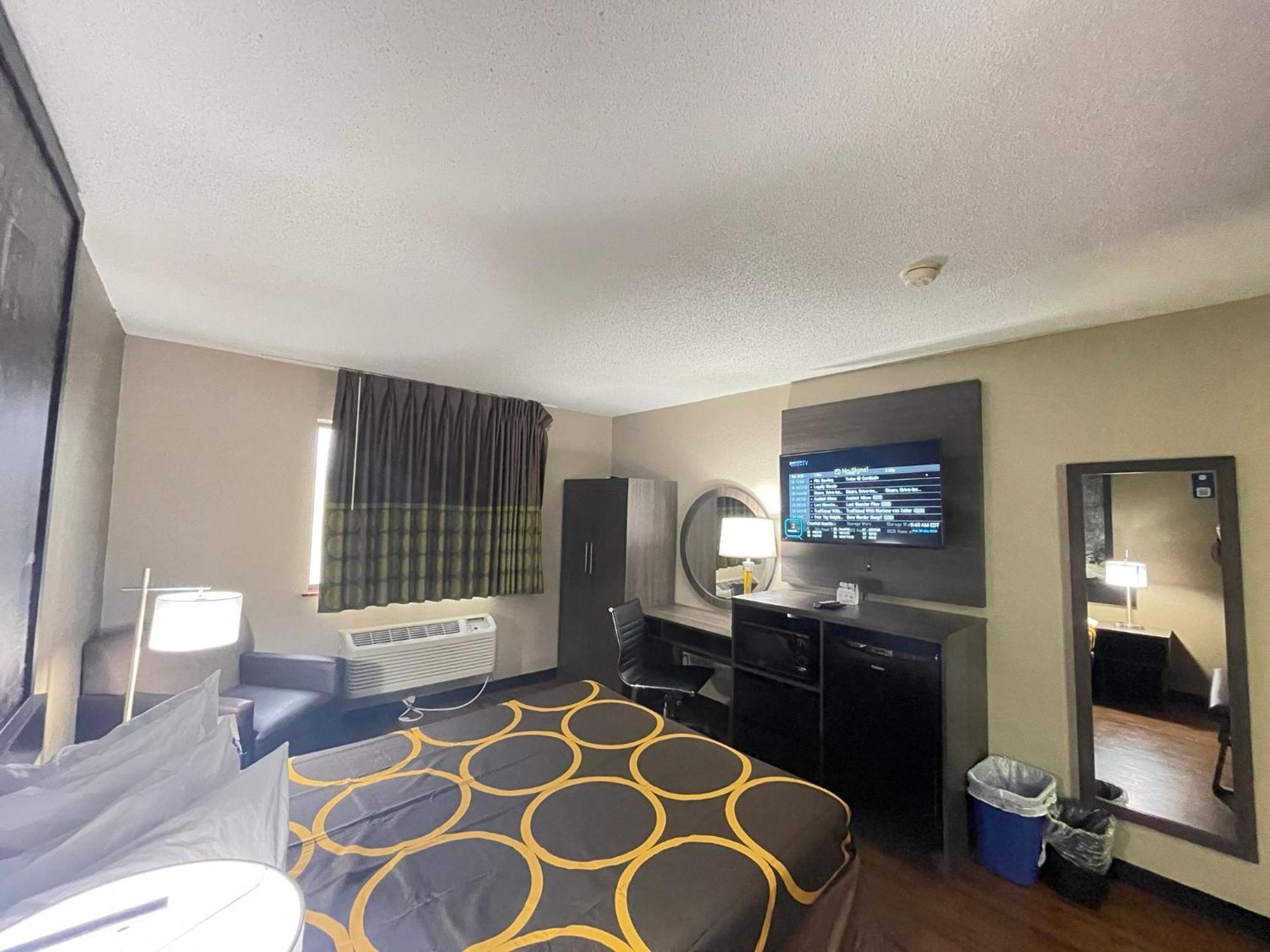 Super 8 By Wyndham Ithaca Exterior foto